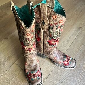 Cactus Floral Embroidery Overlay Western Boots